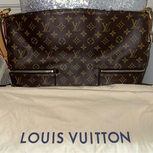 LOUIS VUITTON Handbag